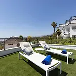 アパート Ground Floor 4 Bedroom @ Hills! エステポナ