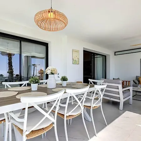 Ground Floor 4 Bedroom @ Hills! Apartman Estepona