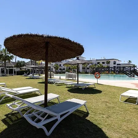 Ground Floor 4 Bedroom @ Hills! Apartment Estepona