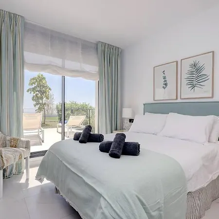 Ground Floor 4 Bedroom @ Hills! Apartman Estepona