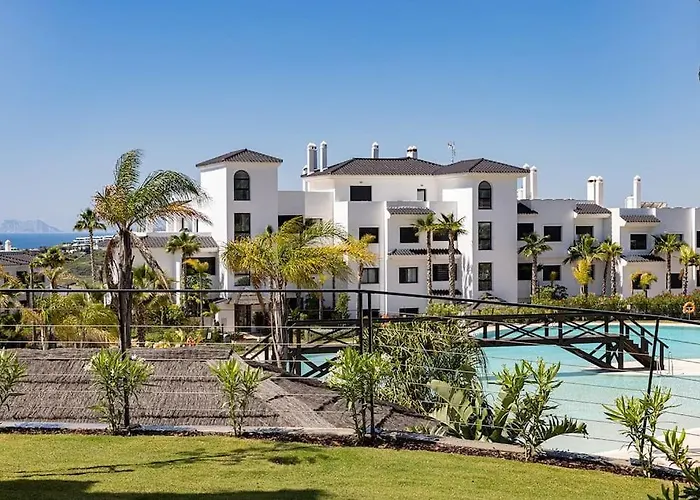 Ground Floor 4 Bedroom @ Hills! Apartamento