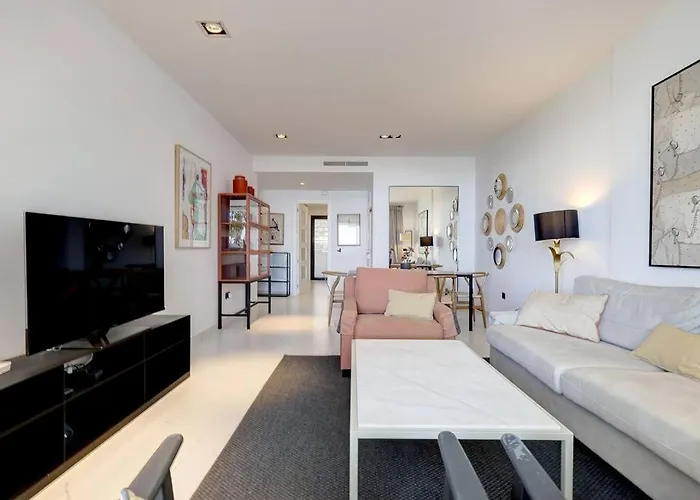 Ground Floor 4 Bedroom @ Hills! Estepona