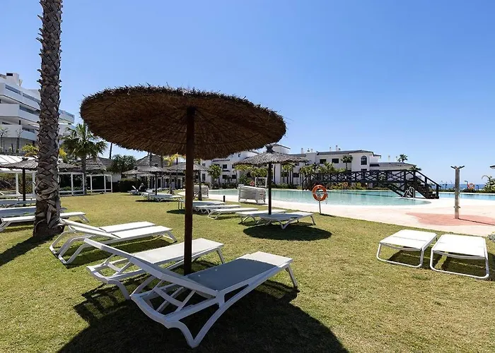 Ground Floor 4 Bedroom @ Hills! Apartment Estepona