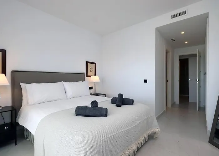 Ground Floor 4 Bedroom @ Hills! Apartamento Estepona