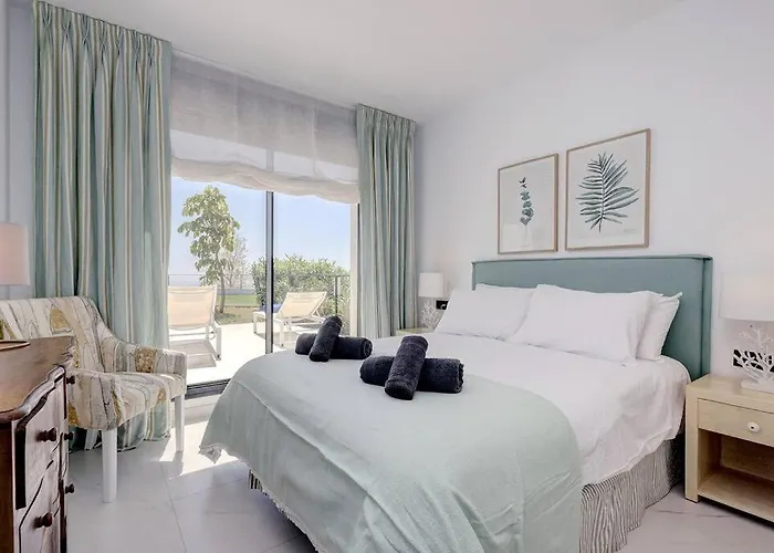 Ground Floor 4 Bedroom @ Hills! Apartamento Estepona