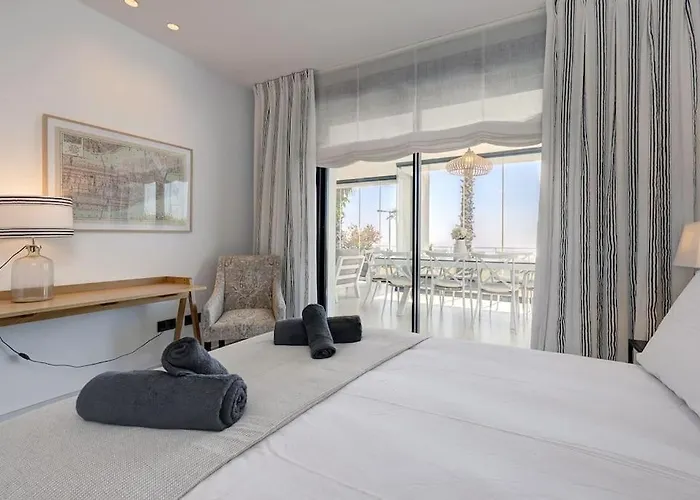 Ground Floor 4 Bedroom @ Hills! Estepona