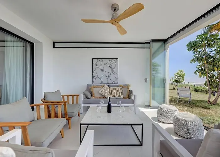 Ground Floor 4 Bedroom @ Hills! Apartamento *