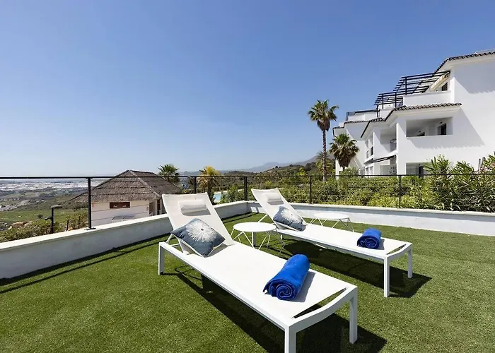 Apartment Ground Floor 4 Bedroom @ Hills! Estepona