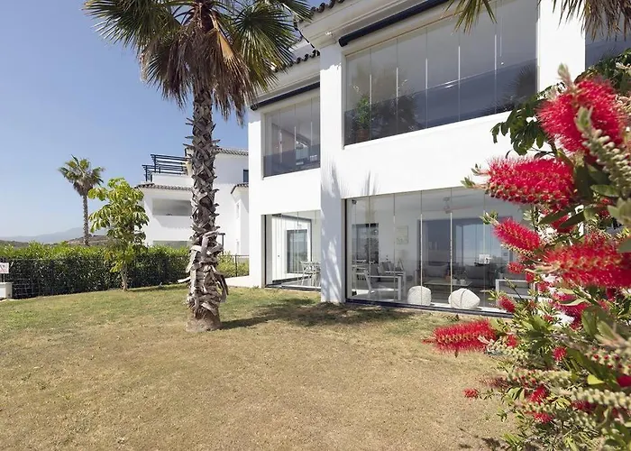 Ground Floor 4 Bedroom @ Hills! Apartamento Estepona