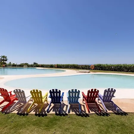 Ground Floor 4 Bedroom @ Hills!