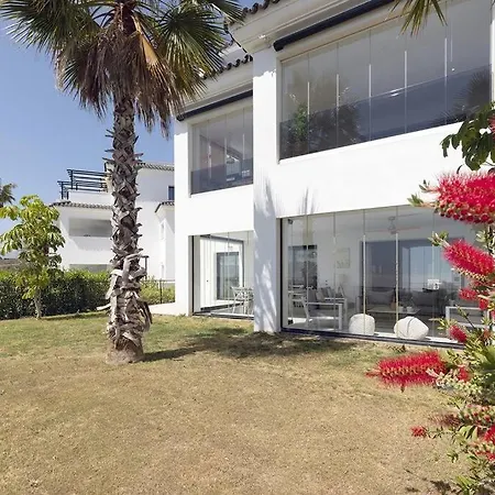 Ground Floor 4 Bedroom @ Hills! Appartement Estepona