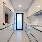 Appartement Ground Floor 4 Bedroom @ Hills!
